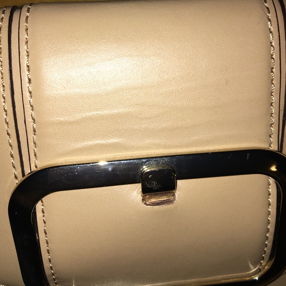 Banana Republic clutch flash sale - Picture 3 of 4